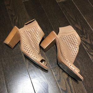 Vero Cuoio Nude Block Heel